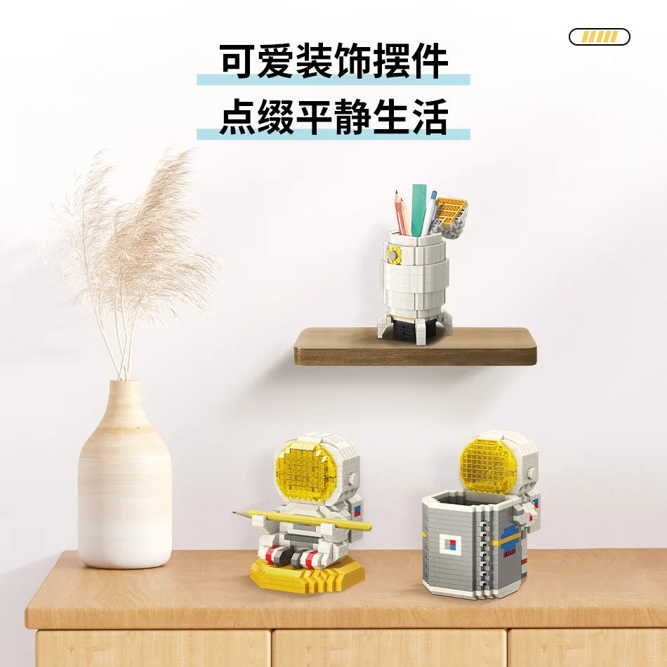 Building blocks Astronaut Astronaut presents cute pen holder mobile phone holder