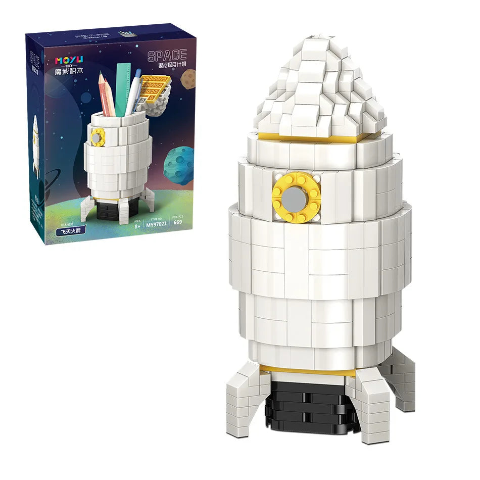 Building blocks Astronaut Astronaut presents cute pen holder mobile phone holder