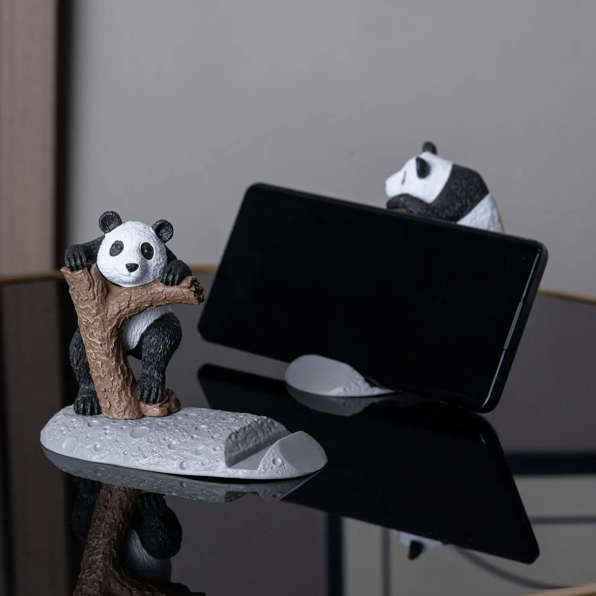 Lightweight Luxury Astronaut Phone Stand,PVC Material Desktop Tablet Holder Universal Phone Stand，home Decoration Ornaments